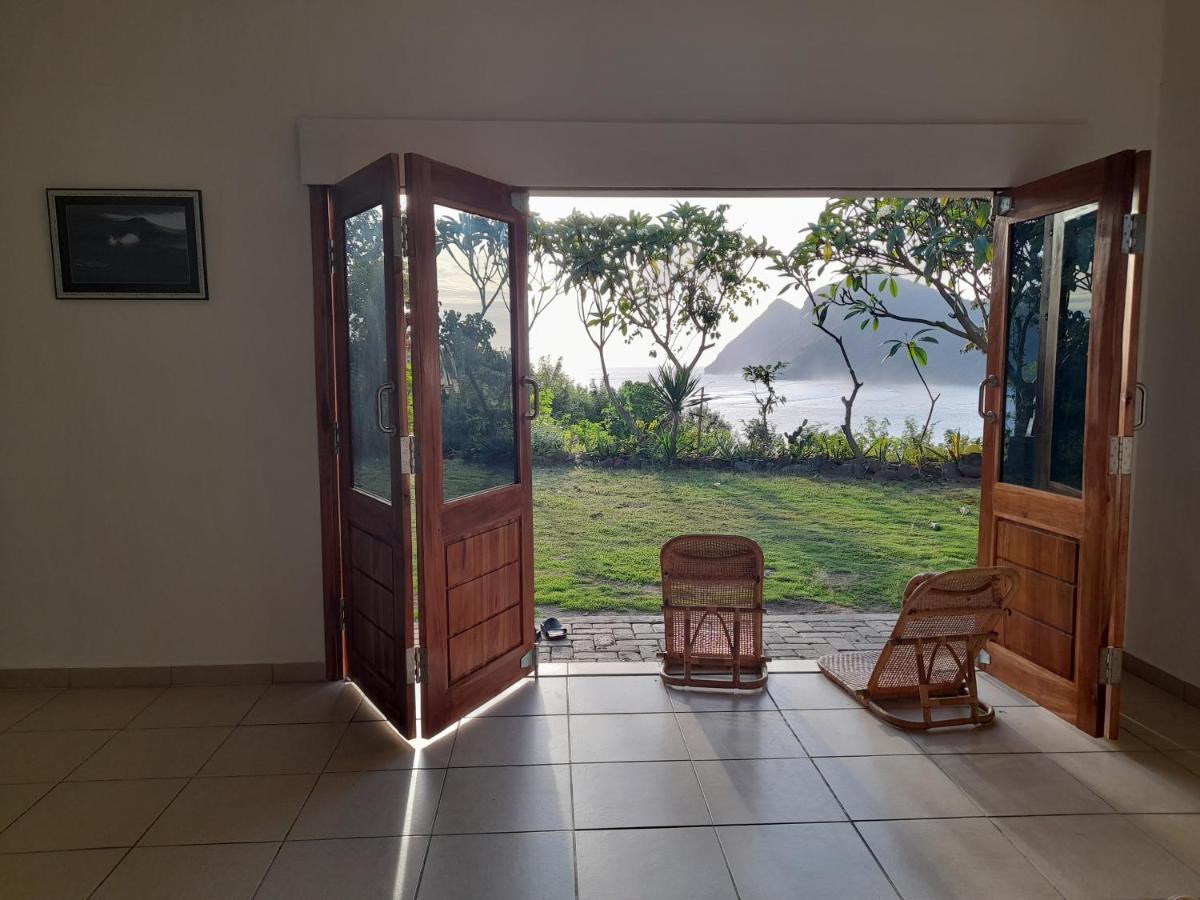 Merdeka House Maluk Buitenkant foto